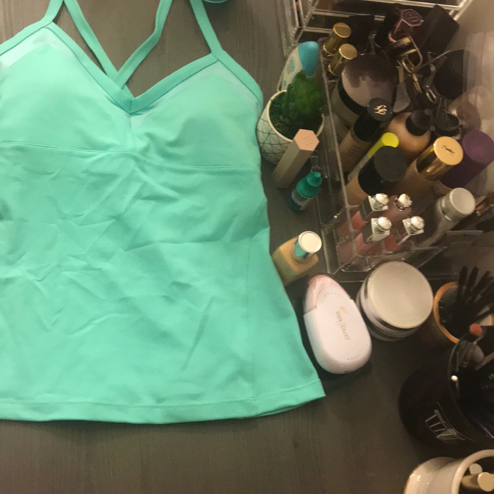 NWOT Alo yoga tank top
